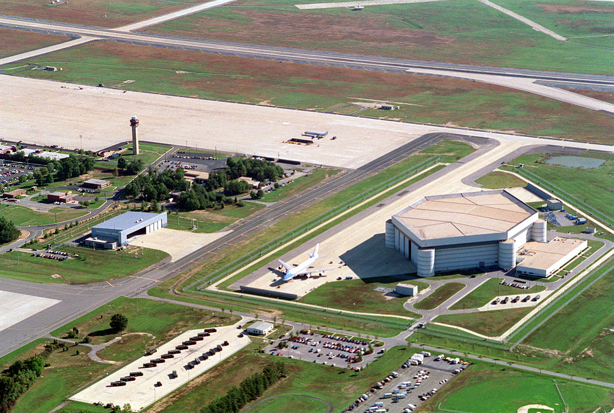 joint-base-andrews-kadw-w-real-size-air-force-one-hangar-requested